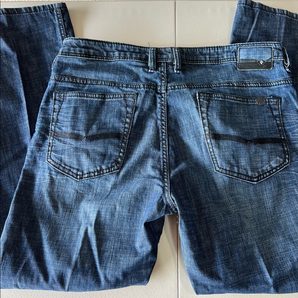 Mens denim jean by Buffalo David Briton. Size 40x32
